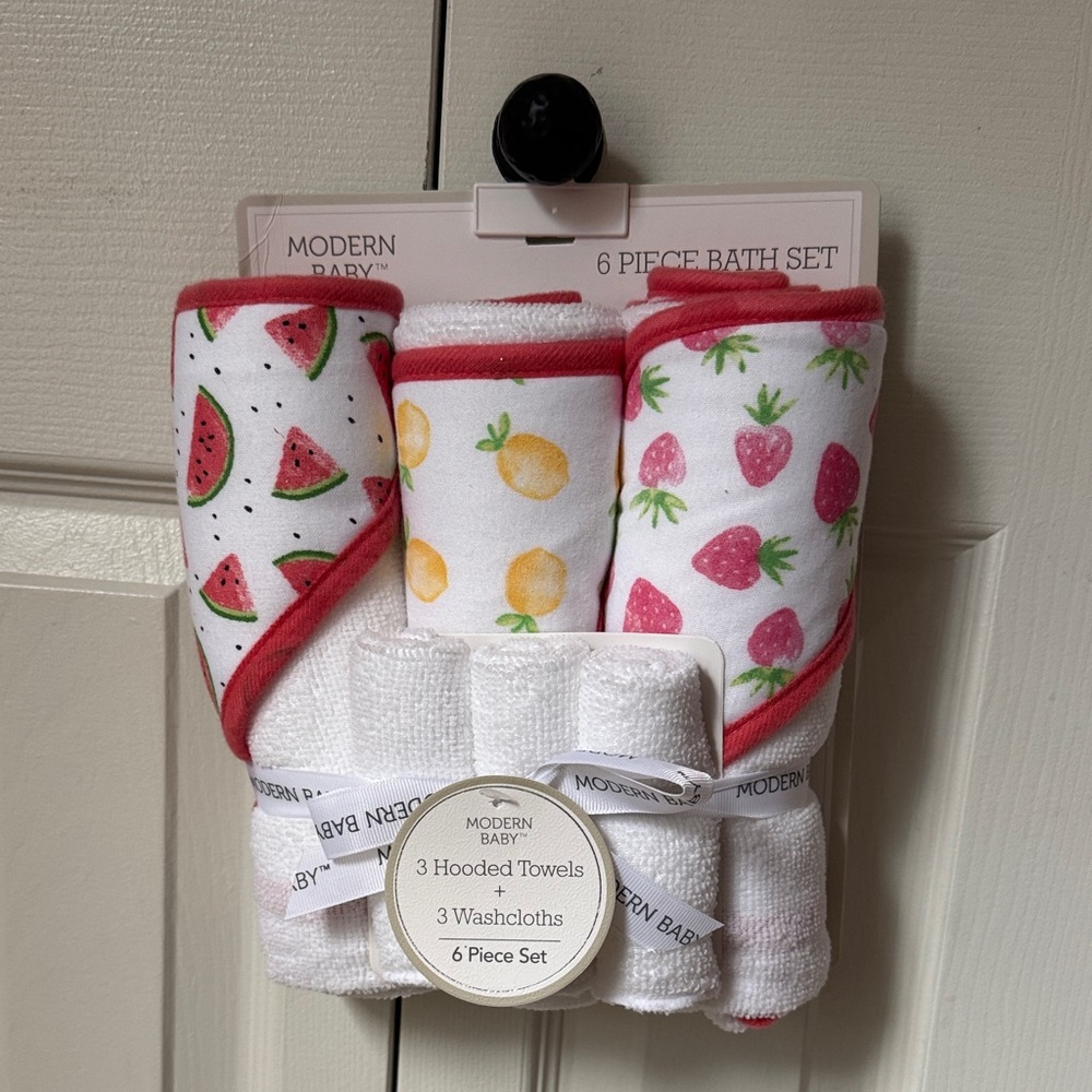 Modern Baby Fruit Print Hooded Towels and Washcloths Set - Red, Yellow, Green